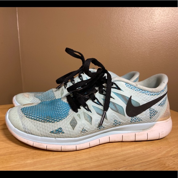 nike tennis shoes price